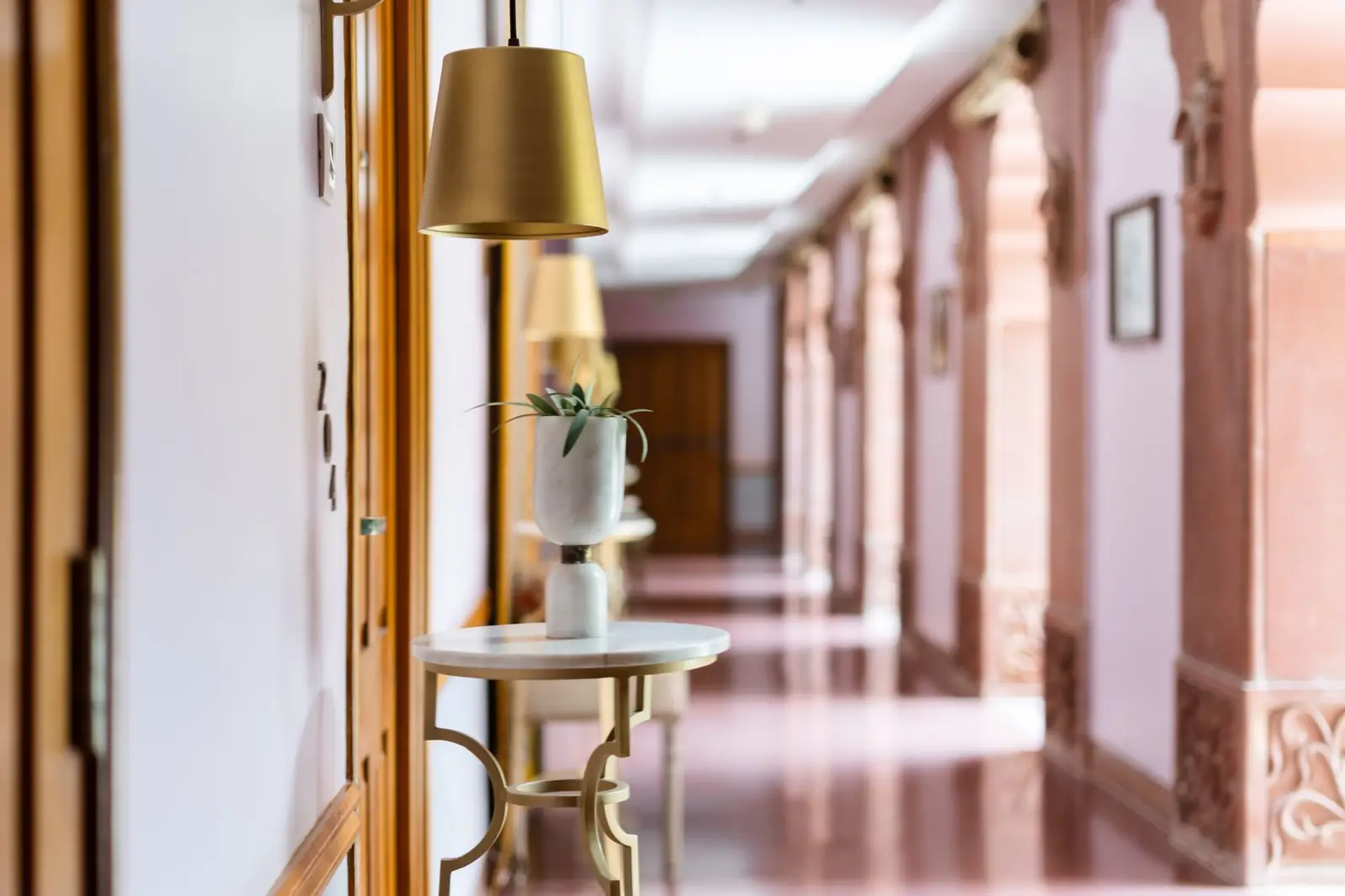 Zenisalodgereport interior corridor